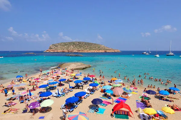 cala comte